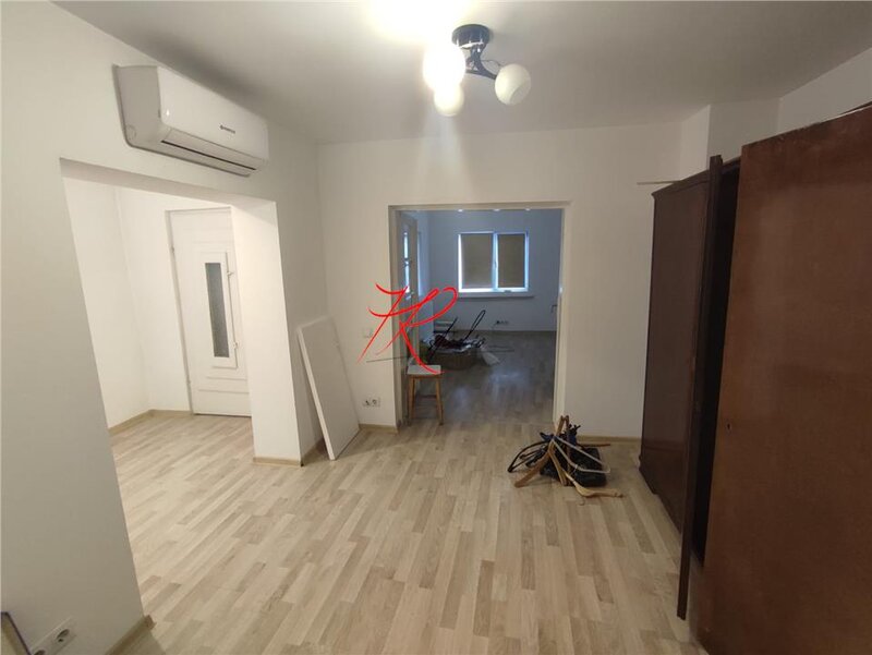 Colentina Vanzare casa batraneasca si teren,